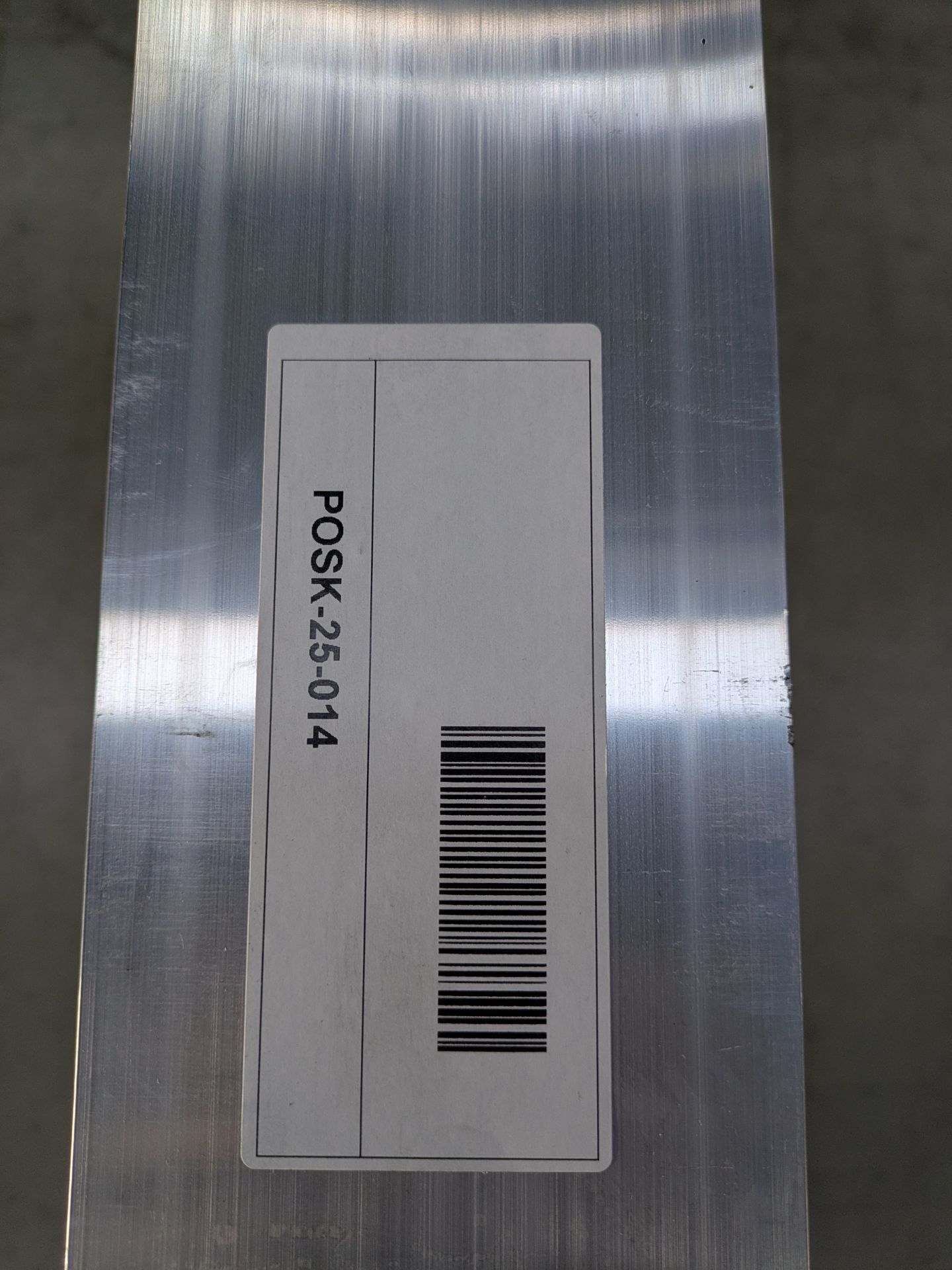 Poškodený profil AL-J10016-6